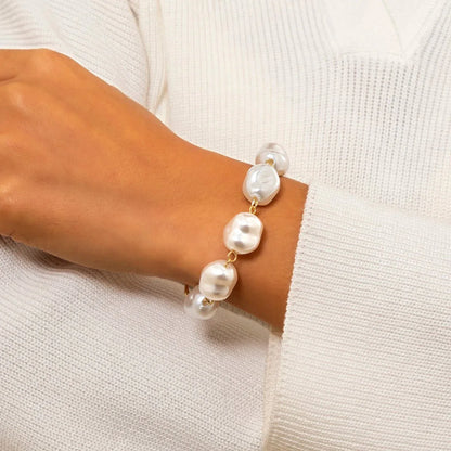Classy Asymmetric Pearl Bracelet