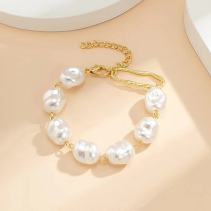 Classy Asymmetric Pearl Bracelet