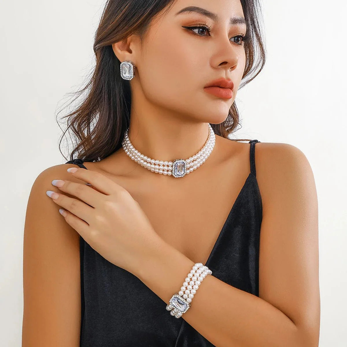 Elegant Pearl Diamond Necklace, Bracelet, and Earring Set