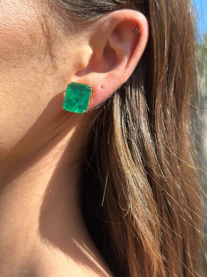 Emerald Ovesized Goddess Studs