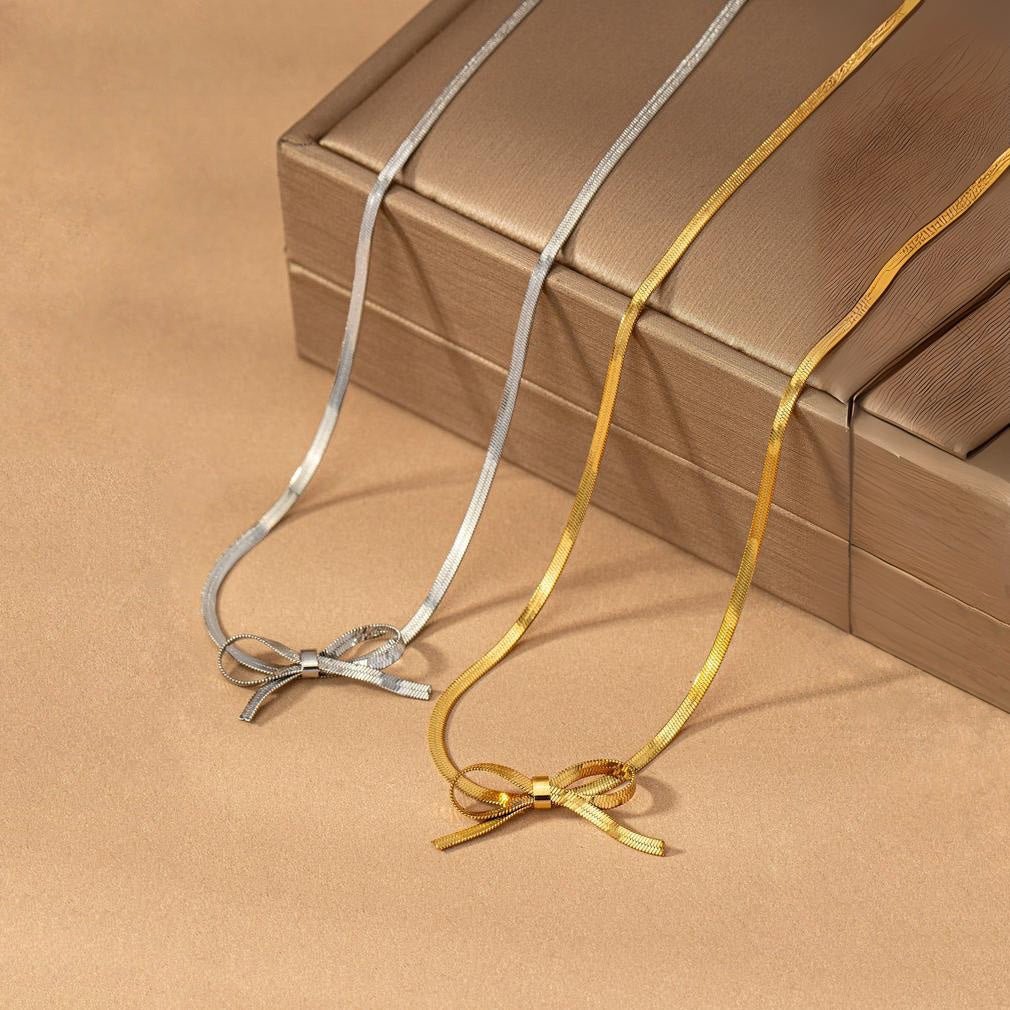 Romantic Dainty Bow Necklace