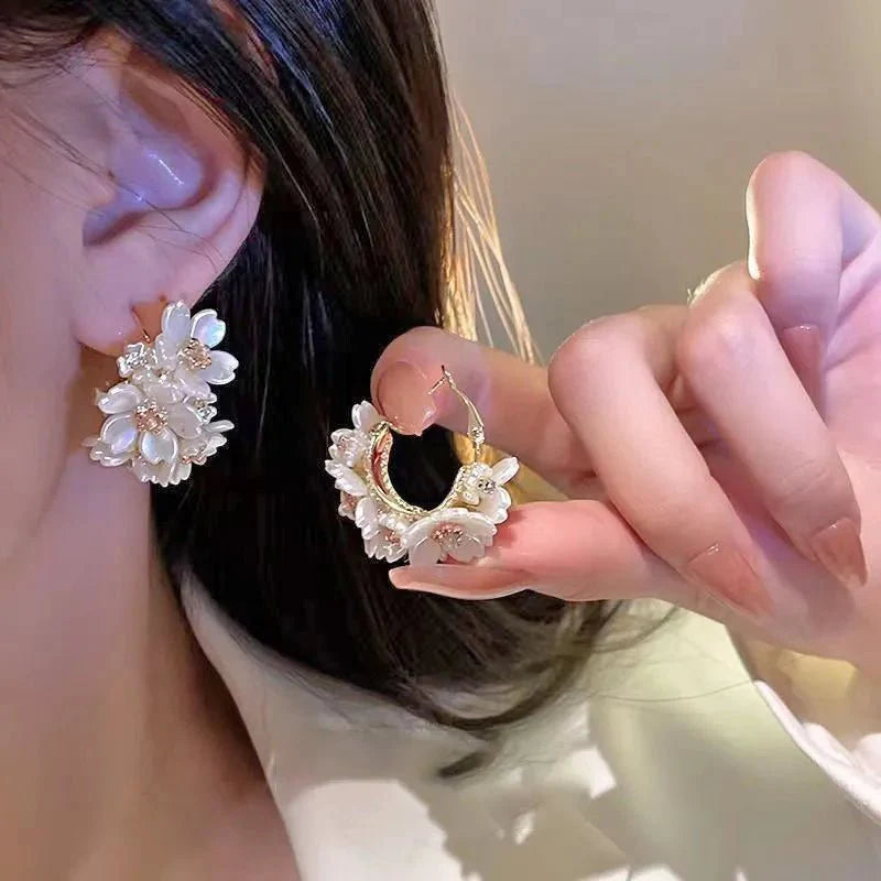 Round Floral Accented Elegant Earrings